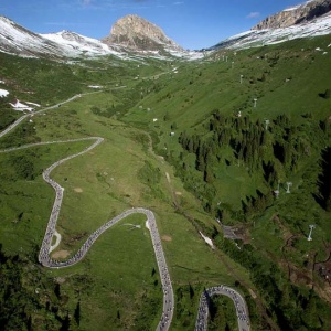 Passo-Pordoi-Maratona-dles-Dolomites-960x542
